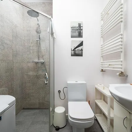 Wola Burakowska Standard By Bookinghost Βαρσοβία