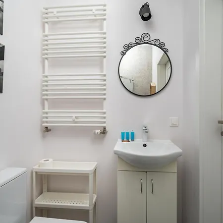 Διαμέρισμα Wola Burakowska Standard By Bookinghost