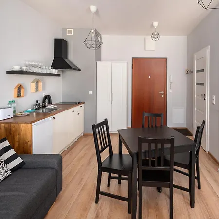 Wola Burakowska Standard By Bookinghost * Βαρσοβία